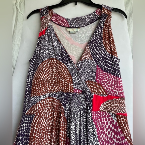 Beautiful Boden maxi dress, flattering v neck and smocked waist, size 8 - Picture 2 of 6